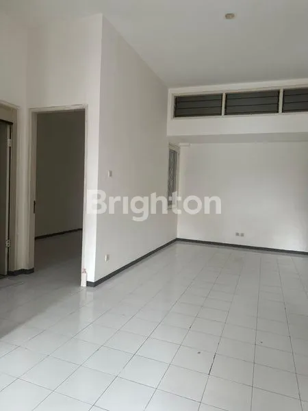 image RUMAH 1 LANTAI MULYOSARI ROW 2.5 MOBIL BAGUS SIAP HUNI BARU RENOV DEKAT MERR SUTOREJO, ITS UNAIR, BABATAN PANTAI KENJERAN, PAKUWON CITY (2)