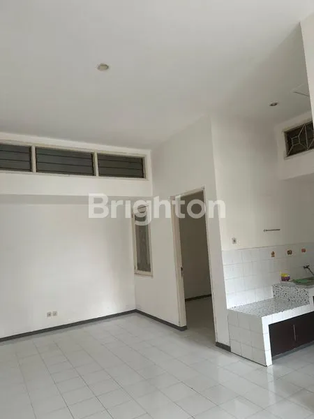 image RUMAH 1 LANTAI MULYOSARI ROW 2.5 MOBIL BAGUS SIAP HUNI BARU RENOV DEKAT MERR SUTOREJO, ITS UNAIR, BABATAN PANTAI KENJERAN, PAKUWON CITY (3)