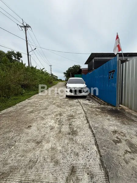 image BANGUNAN BENGKEL DAN KANTOR DI KILO 15 (4)