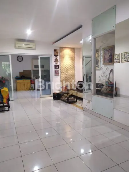 image DIJUAL RUMAH DEPAN TAMAN KOTA WISATA (2)
