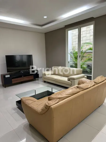 image RUMAH MEWAH TERAWAT SIAP HUNI (6)