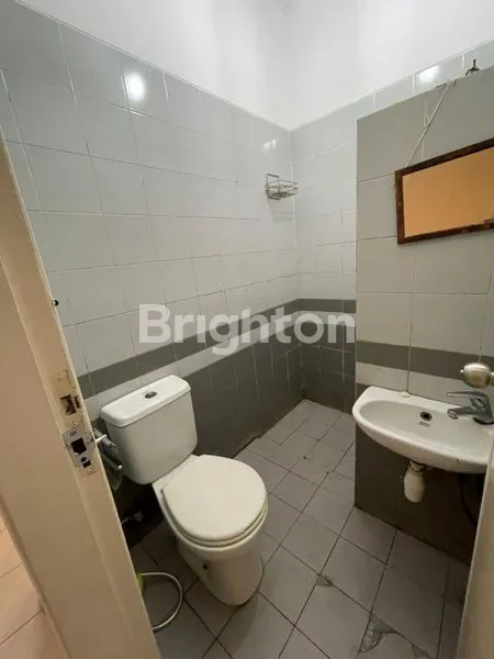image HUNIAN NYAMAN SEMI-FURNISHED LT 157M² DI WIKA (8)