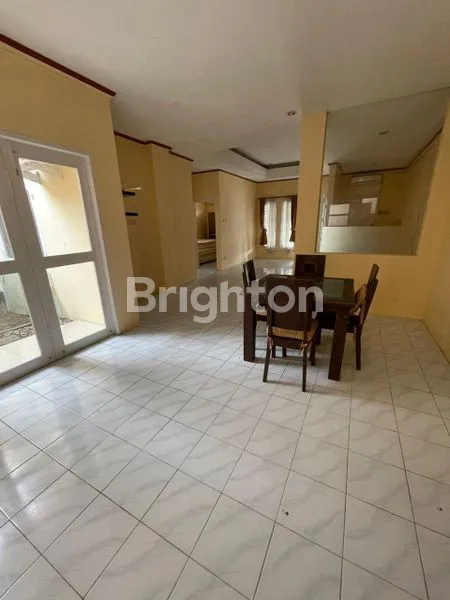 image HUNIAN NYAMAN SEMI-FURNISHED LT 157M² DI WIKA (4)