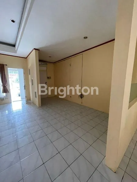 image HUNIAN NYAMAN SEMI-FURNISHED LT 157M² DI WIKA (2)