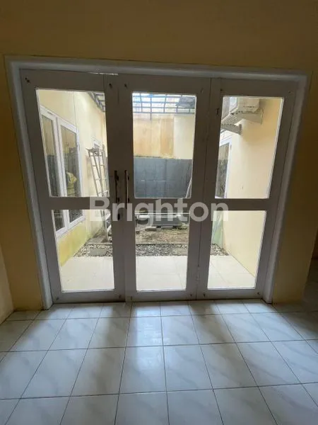 image HUNIAN NYAMAN SEMI-FURNISHED LT 157M² DI WIKA (7)