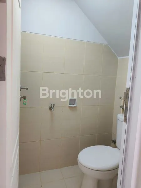 image RUMAH 2 LANTAI DI VIRGINIA VILLAGE SERPONG, GADING SERPONG TANGERANG (3)