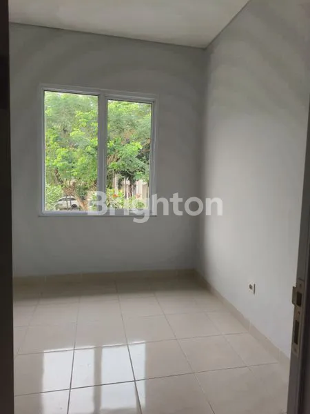 image RUMAH 2 LANTAI DI VIRGINIA VILLAGE SERPONG, GADING SERPONG TANGERANG (2)