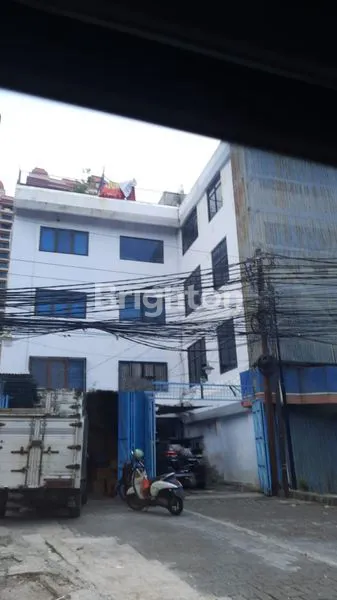 image 1 UNIT RUKO 5 LANTAI JALAN SUKARJO WIRYOPRANOTO PASAR BARU JAKARTA PUSAT LETAK BAGUS DAN STRATEGIS SEKALI (2)