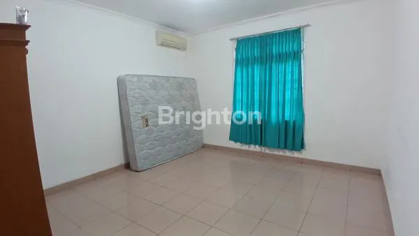 image RUMAH 2LT, STRATEGIS, BERADA DI KAWASAN KOMERSIL. (5)