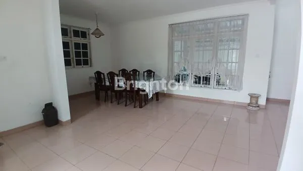 image RUMAH 2LT, STRATEGIS, BERADA DI KAWASAN KOMERSIL. (4)