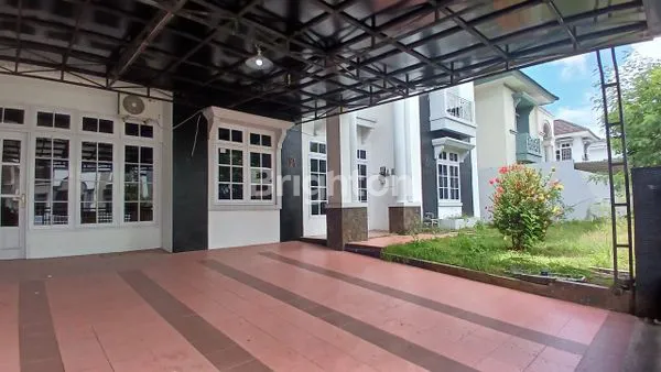 image RUMAH 2LT, STRATEGIS, BERADA DI KAWASAN KOMERSIL. (2)