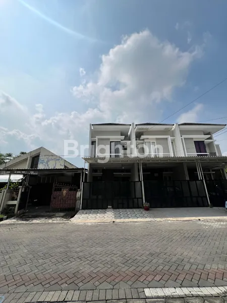 image RUMAH MINIMALIS 2 LT DI KUTISARI INDAH SURABAYA (1)