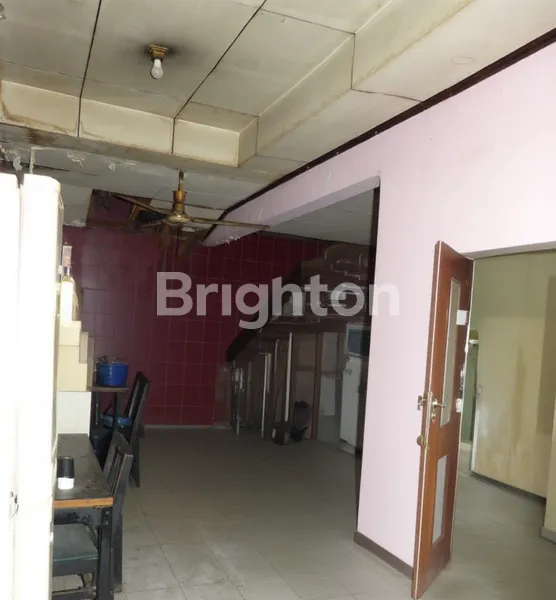 image RUMAH TANAH LUAS – LEGALITAS AMAN – SIAP JADI INVESTASI BERKELAS (3)