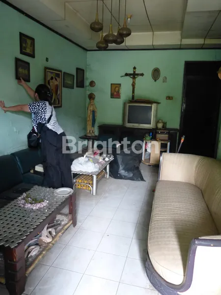 image RUMAH TANAH LUAS – LEGALITAS AMAN – SIAP JADI INVESTASI BERKELAS (4)