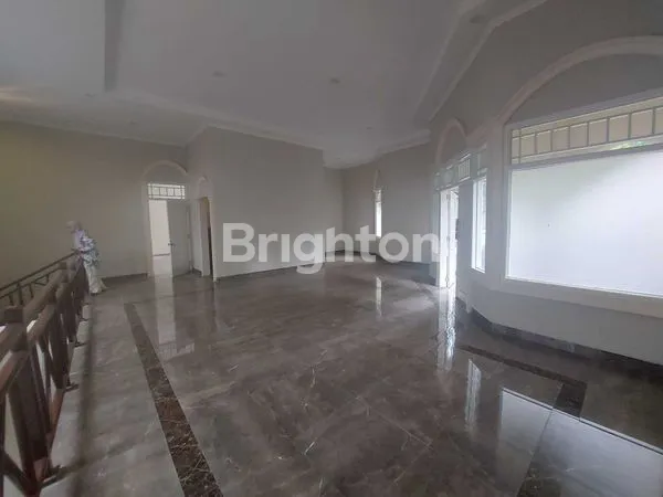 image SEWA RUMAH MEWAH MURAH DI LEBAK BULUS, 8 KAMAR & 4 KM HARGA NEGO (8)