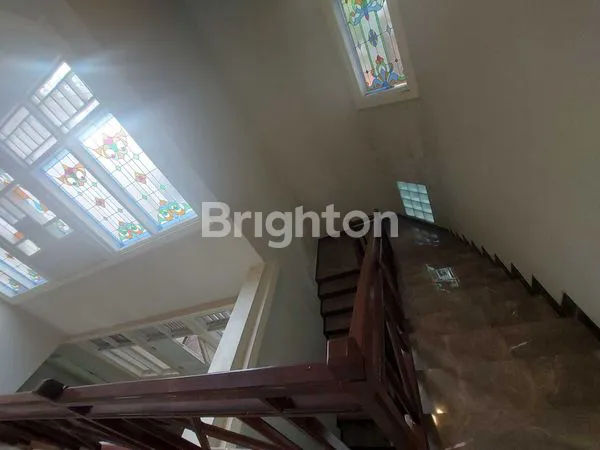 image SEWA RUMAH MEWAH MURAH DI LEBAK BULUS, 8 KAMAR & 4 KM HARGA NEGO (6)