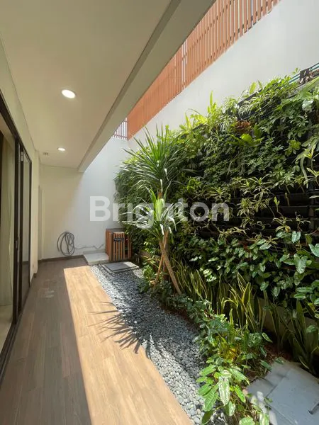 image TOWN HOUSE MEWAH DI PONDOK INDAH, LT 168M² (3)