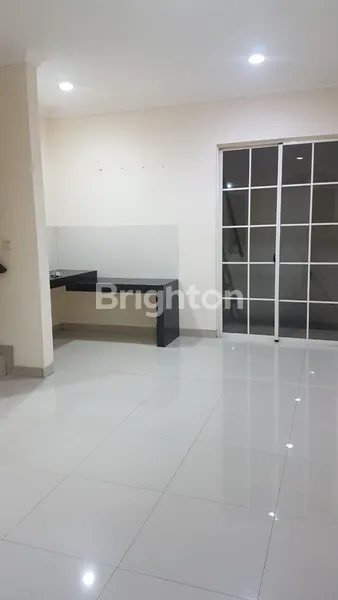 image RUMAH LUAS 2 LANTAI, SHM. LINGKUNGAN TENANG & AMAN (6)