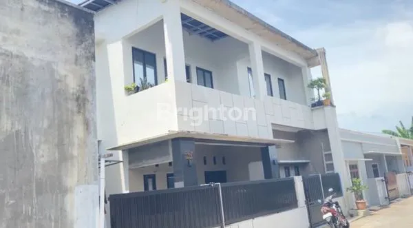 image RUMAH STRATEGIS DI TIBAN MENTARAU, 3 LANTAI, LT/LB 120 (1)