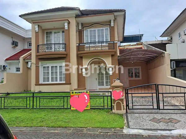 image DI SEWAKAN RUMAH FULL FURNISHED STRATEGIS DEKAT MALL FANTASI (1)