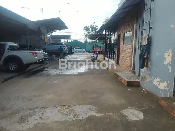 image RUMAH USAHA DOORSMEER HIDROLIK DI JALAN JAMIN GINTING (3)