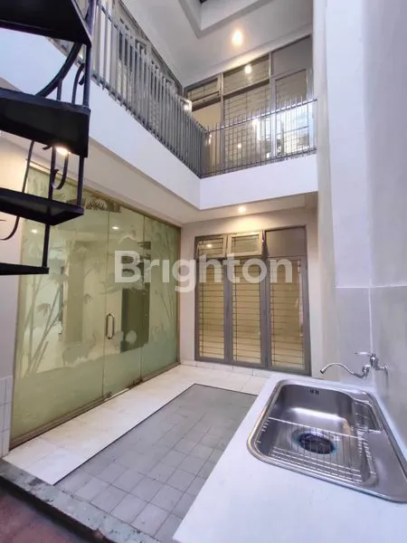 image RUMAH MEWAH 4 KT, SHM, SIAP HUNI DI GELONG BARU (6)