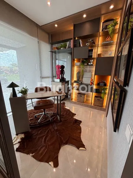 image RUMAH LUAS 4+1 KT DI NORTHWEST GARDEN, ADA ROOFTOP (3)