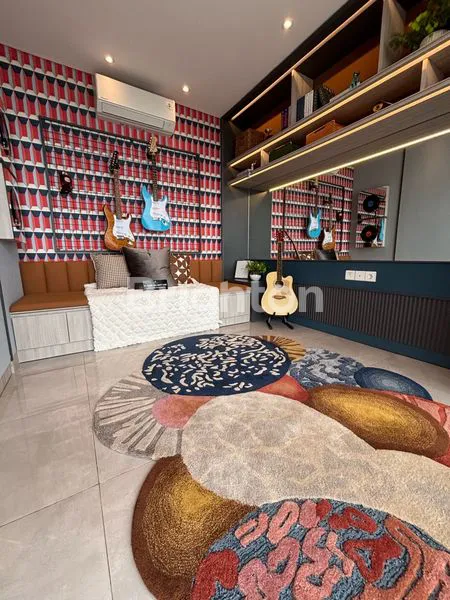 image RUMAH LUAS 4+1 KT DI NORTHWEST GARDEN, ADA ROOFTOP (8)