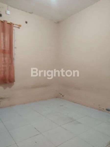 image RUMAH STRATEGIS DEKAT STASIUN TANGERANG SELATAN  (4)