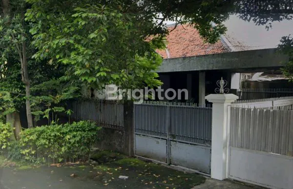 image RUMAH COCOK UNTUK USAHA LOKASI BELAKANG GRAND CITY GUBENG SURABAYA PUSAT (1)