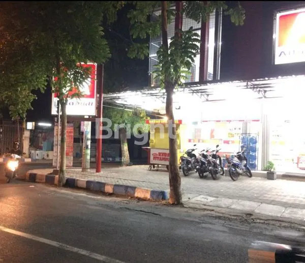 image \N\NDIJUAL 4 RUKO 2LT GANDENG (1 HOOK) DI PUSAT KOTA JOMBANG\NJL. PAHLAWAN & ADITYAWARMAN. \NHARGA 5M NEGO JADI 4,5 M SAJA (1)