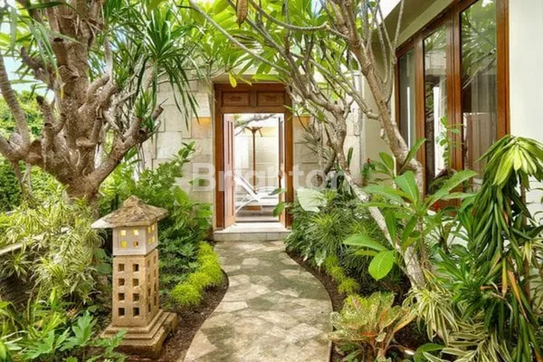 image (NEW) VILLA MEWAH MODERN 3 KAMAR TIDUR DI KAWASAN ELITE JIMBARAN – BALI (1)