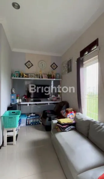 image HANYA 12 MENIT KE UNIVERSITAS MUHAMMADIYAH MALANG DAN EXIT TOL! RUMAH 2 LANTAI GRAHA MULIA TASIKMADU  (2)