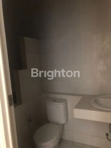 image RUKO 2 LANTAI DI SESETAN, LT 150M² SHM LENGKAP (7)