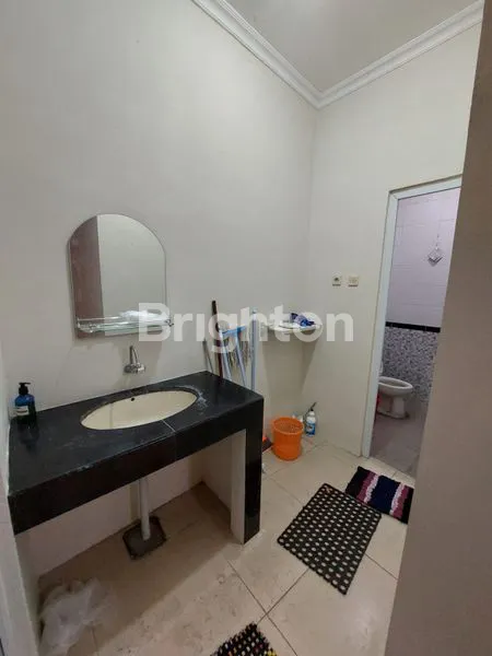 image RUMAH MEWAH 2 LANTAI DEKAT JALAN SILIWANGI (8)