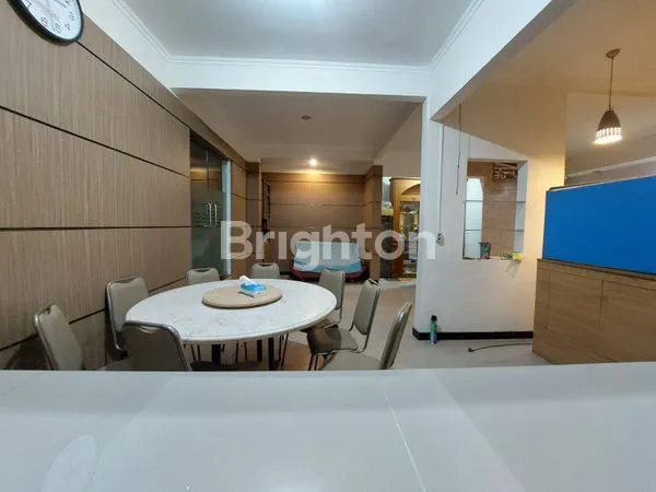 image RUMAH MEWAH 2 LANTAI DEKAT JALAN SILIWANGI (5)