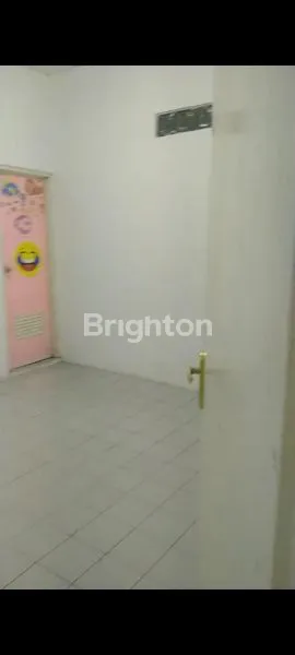 image RUMAH SIAP HUNI AKSES MOBIL LOKASI STRATEGIS DEKAT SENAYAN DAN PERMATA HIJAU DI KEBAYORAN LAMA, JAKARTA SELATAN (3)