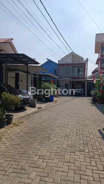 image DIJUAL CEPAT RUMAH AMAN DAN NYAMAN CLUSTER SIAP HUNI ONE-GATE SECURITY CCTV, DI PASAR REBO JAKARTA TIMUR - DEKAT MALL GRAHA CIJANTUNG, LT/ LB: 84 M2/ 52 M2 (3)