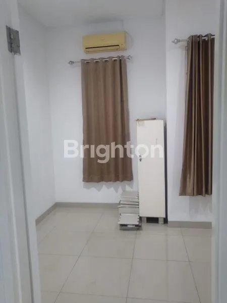 image RUMAH 2 LT RAPI TERAWAT DI RESIDENCE ONE DEKAT BSD TANGERANG  (6)