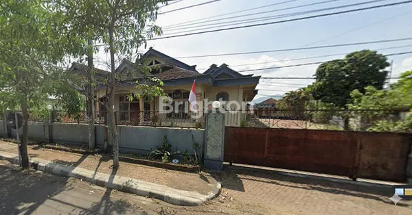 image RUMAH MEWAH, LOKASI STRATEGIS DI KOTA TRENGGALEK (1)