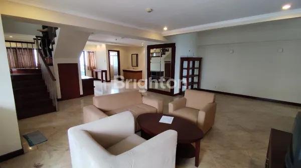 APARTMENT PENTHOUSE BONA VISTA, JAKARTA SELATAN, HUNIAN NYAMAN 2 LANTAI DI PUSAT KOTA, STRATEGIS, BERKELAS