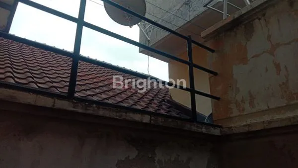 image RUMAH 2 LANTAI FULL FURNISHED DI SEMOLOWARU UTARA (3)