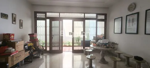 image RUMAH 2 LANTAI SHM, LOKASI PREMIUM JAKARTA PUSAT (2)
