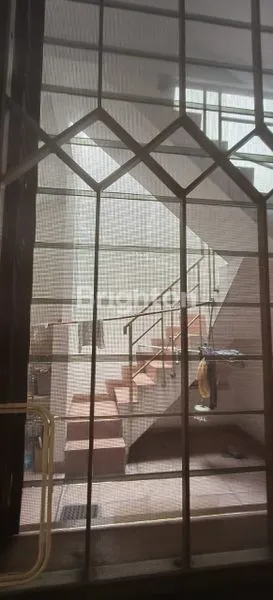 image RUMAH 2 LANTAI SHM, LOKASI PREMIUM JAKARTA PUSAT (5)