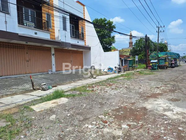 image 3 RUKO JEJER  , 2 LANTAI  SIAP HUNI DI SEWAKAN  DEPAN JALAN RAYA LIDAH KULON SURABAYA BARAT   (2)