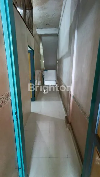 image RUMAH 2.5 LANTAI DIJUAL JL SEKIP  (6)