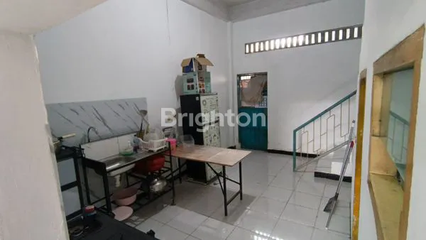image RUMAH 2.5 LANTAI DIJUAL JL SEKIP  (2)