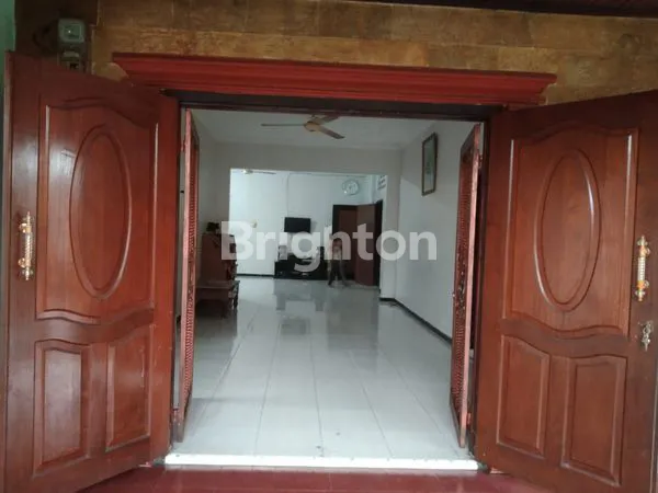 image RUMAH LUAS DEKAT JL WAHID HASYIM DIJUAL  (2)