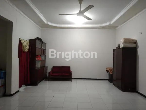 image RUMAH LUAS DEKAT JL WAHID HASYIM DIJUAL  (4)