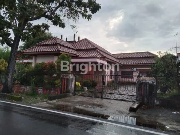 image RUMAH LUAS DEKAT JL WAHID HASYIM DIJUAL  (1)